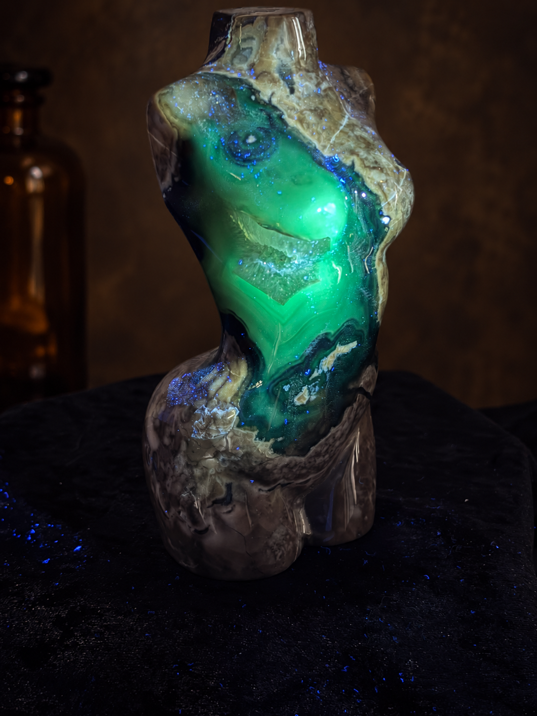 Druzy Volcano Agate Feminine Form | UV Reactive