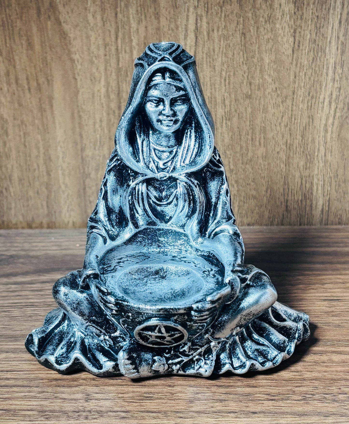 The Keeper's Sphere Stand