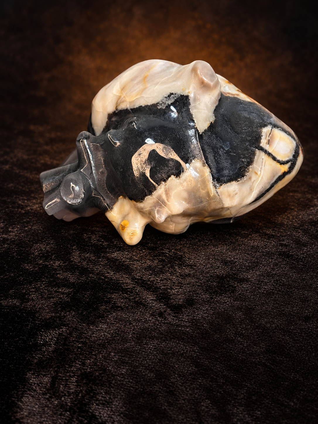 Volcano Agate Anatomical Heart Carving | UV Reactive