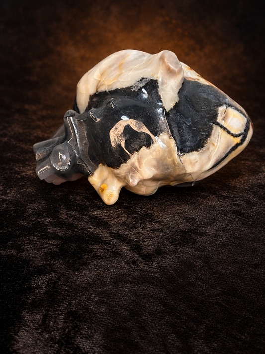 Volcano Agate Anatomical Heart Carving | UV Reactive