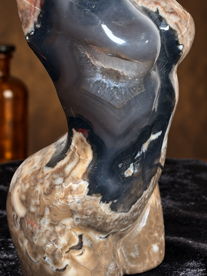 Druzy Volcano Agate Feminine Form | UV Reactive